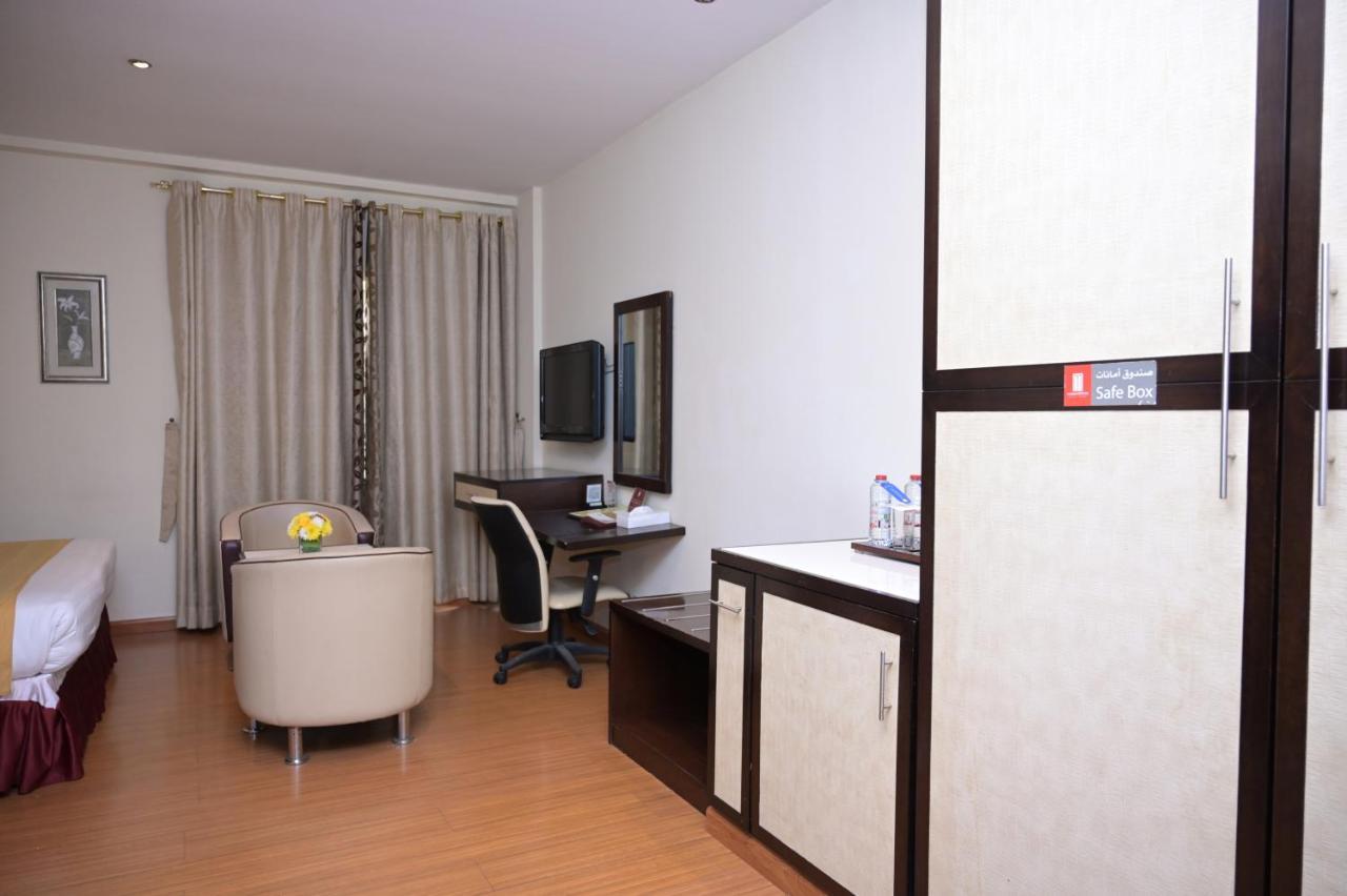 דובאי Manhattan Avenue Hotel מראה חיצוני תמונה