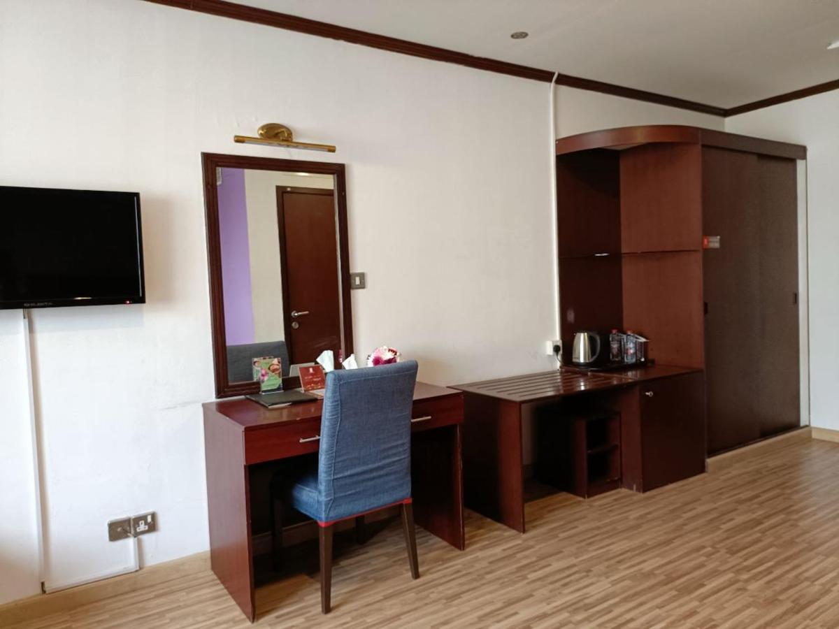 דובאי Manhattan Avenue Hotel מראה חיצוני תמונה